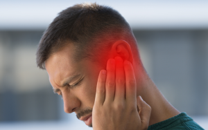 Read more about the article Ear Pain From Wisdom Teeth Reveals 5 Surprising Signs Doctors Explain